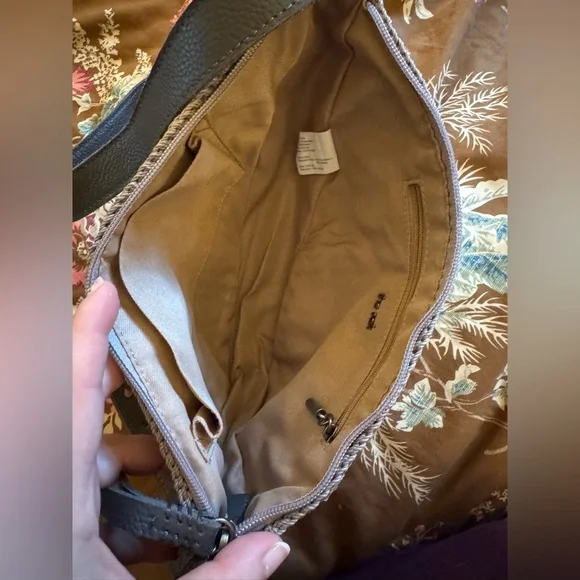 The Sak Tess Sling Crossbody Bag - Picture 2 of 3